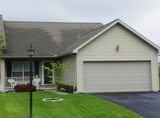 6 Lexington Dr, Hanover, PA 17331