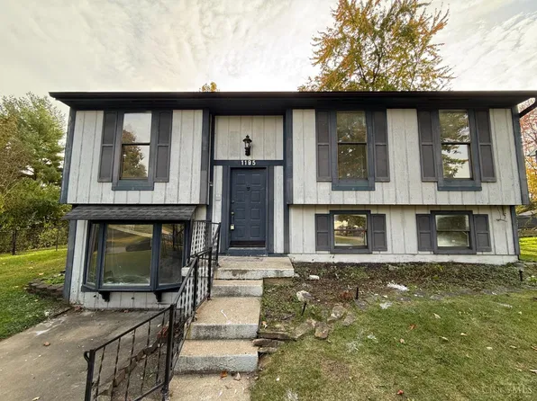 1195 Village Glen Dr, Batavia, OH 45103