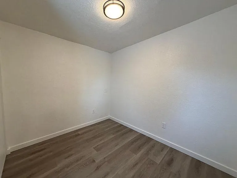 1027 E Dunlap Ave #3 — Photo 11