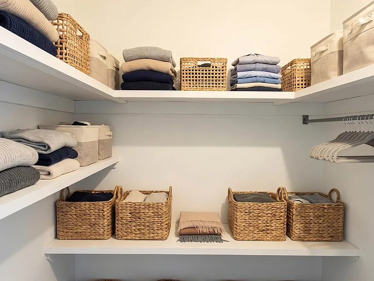 Tedwyn 703 Closet Tedwyn 703 Closet
