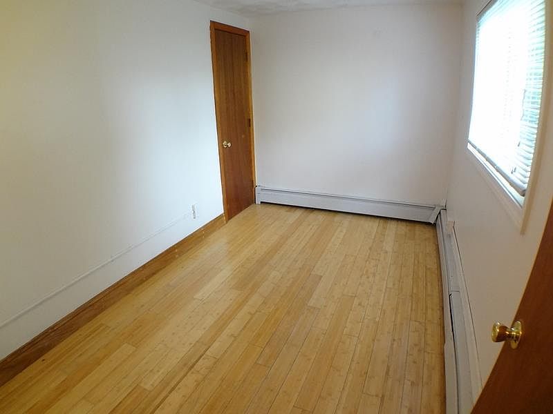 1st image of 96 Edward St #1R