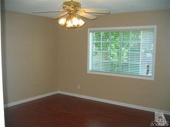5th image of 24033 Kittridge St