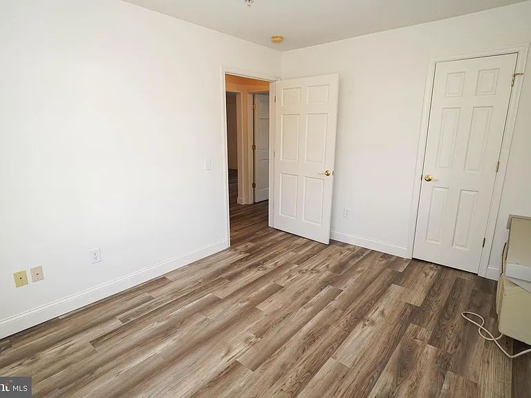 800 Travers St #6 — Photo 24