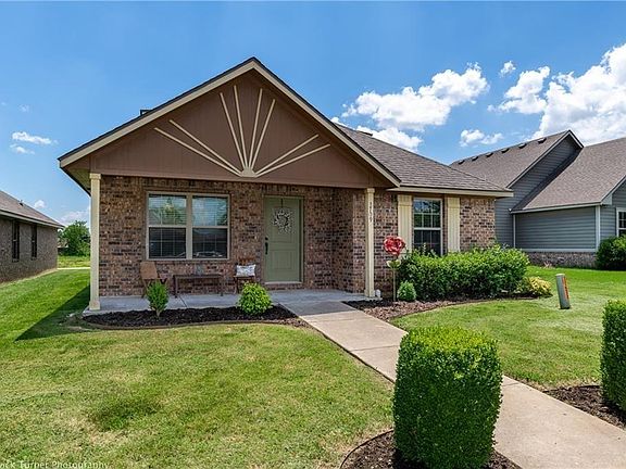Nicely landscaped yard