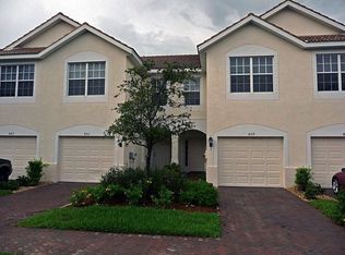 859 Hampton Cir, Naples, FL 34105
