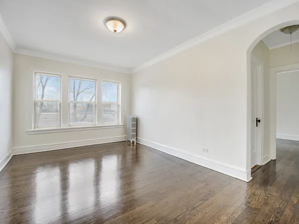 2749 N Kilbourn Ave #2, Chicago, IL 60639