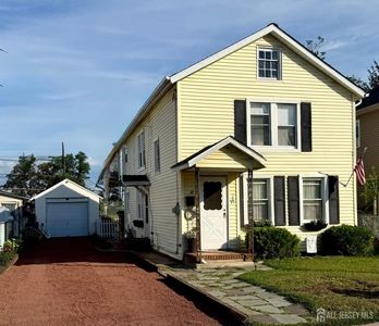 18 Pine St, Keyport, NJ, 07735