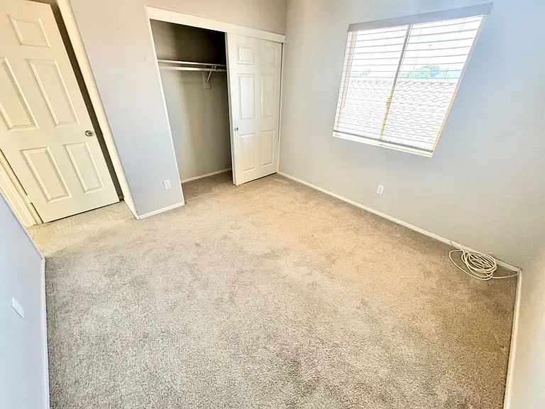 1092 Whispering Birch Ave — Photo 13