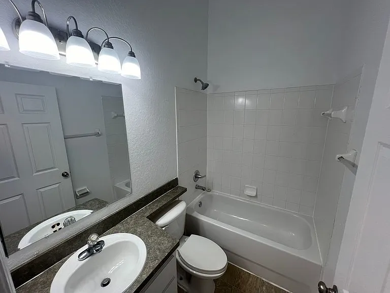 150 Cloverdale Rd — Photo 10