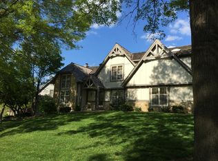 12612 Pawnee Ln, Leawood, KS 66209
