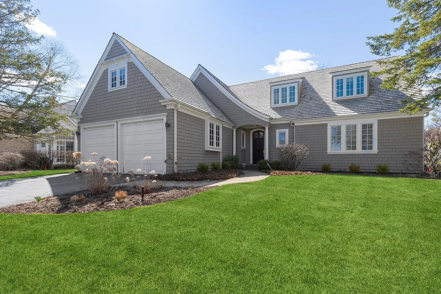 320 Meadow Lake Ln photo 1