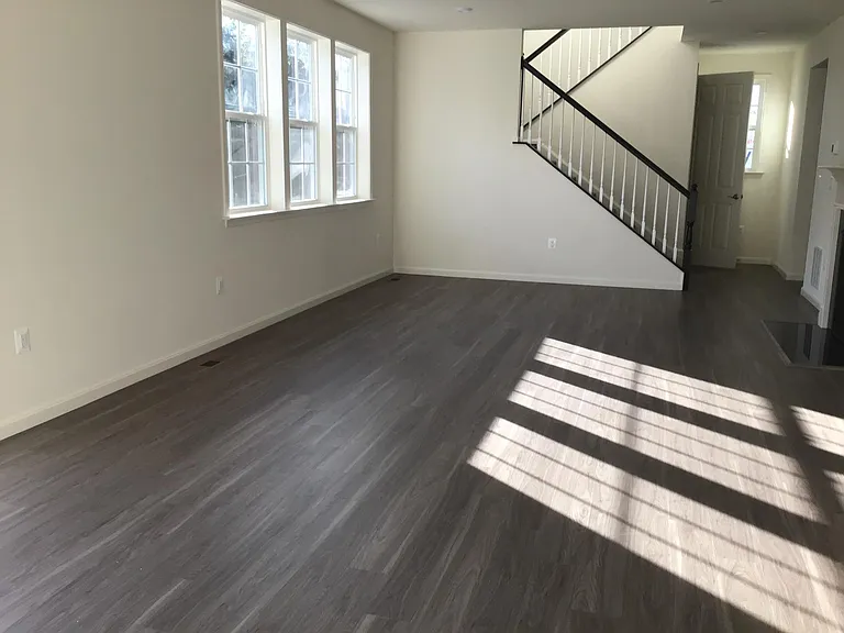 1035 Aspen Rd — Photo 6