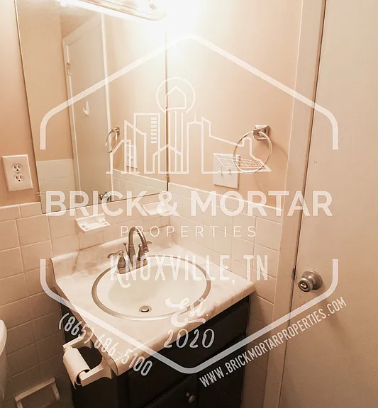 507 S Cedar St — Photo 16