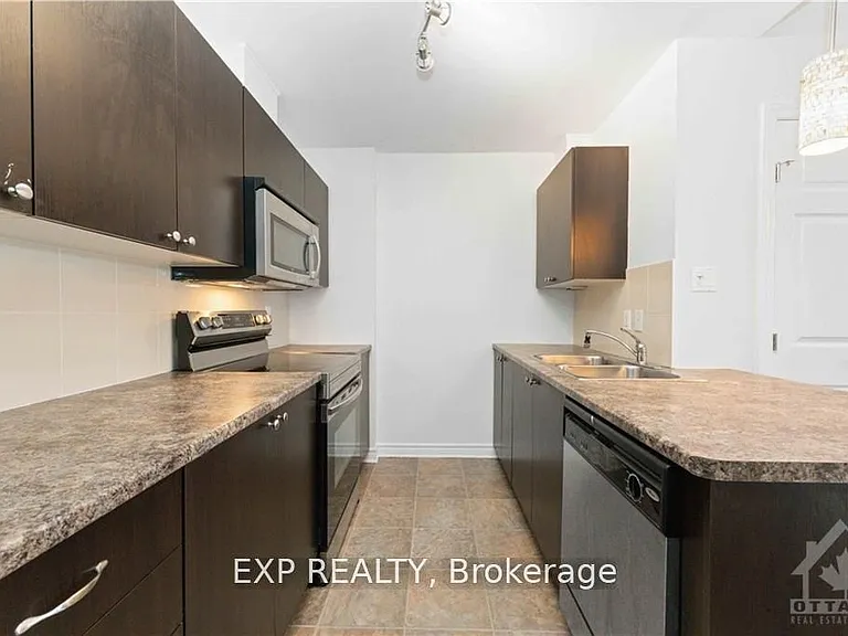 920 White Alder Ave #C — Photo 11