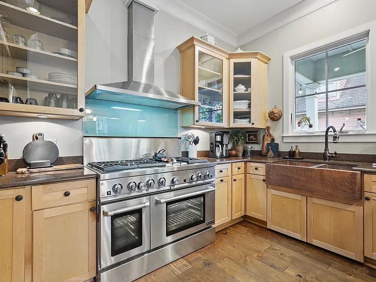 221 E Park Ave — Photo 19