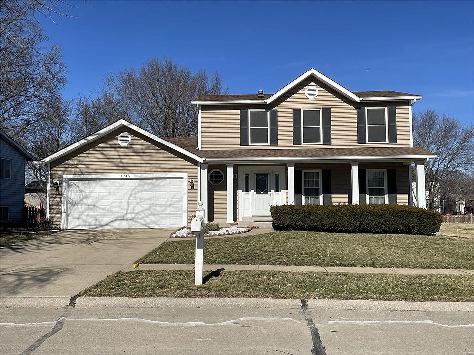 1st image of 1945 Acorn Trail Dr