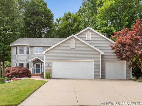 5405 Naples Cedar Dr SW, Wyoming, MI 49519