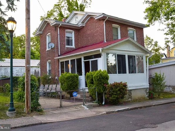 7402 B D St, Elkins Park, PA 19027