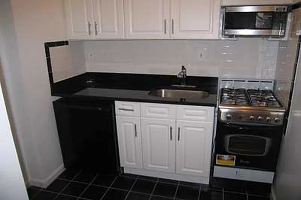 Rented by Buchbinder & Warren | media 1