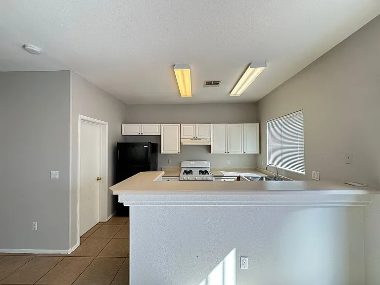 9312 Straw Hays St #102 — Photo 4