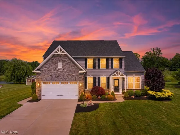 3131 Fairview Dr, Avon, OH 44011