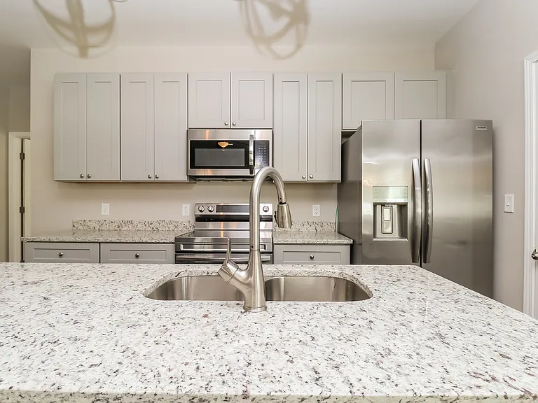 216 Sycamore Cove Rd — Photo 7