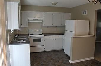 4th image of 3923 S Masterbrooke Dr
