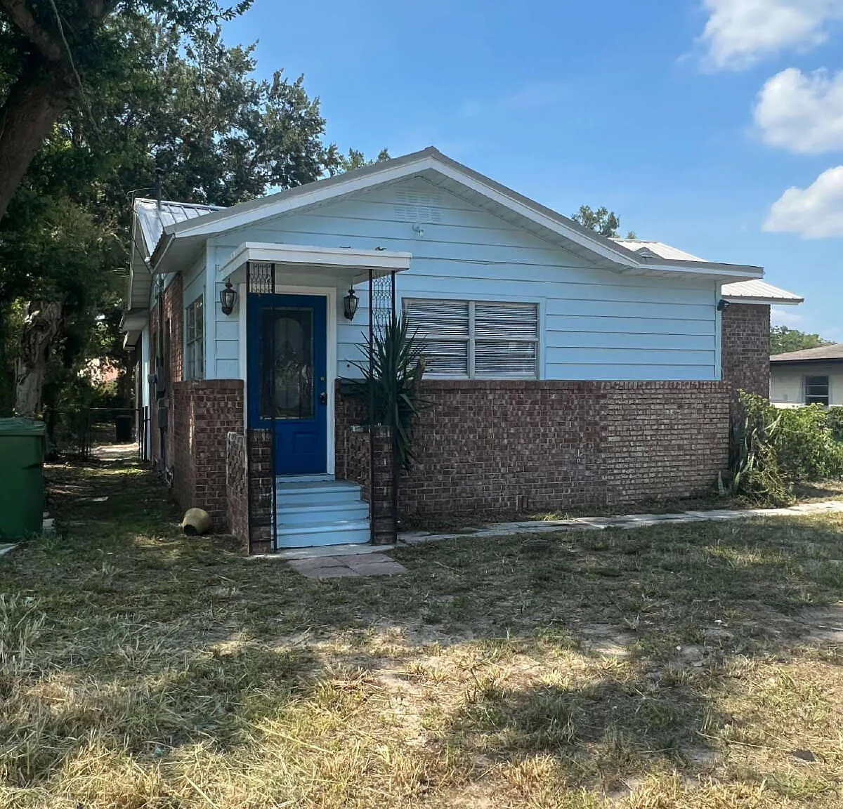 3 bed, 2.0 bath, 1124 sqft, $1,600 — Photo 1