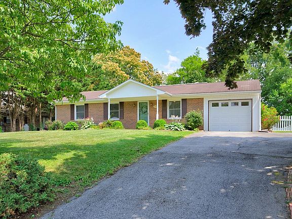 2nd image of 735 Rolling Hills Dr