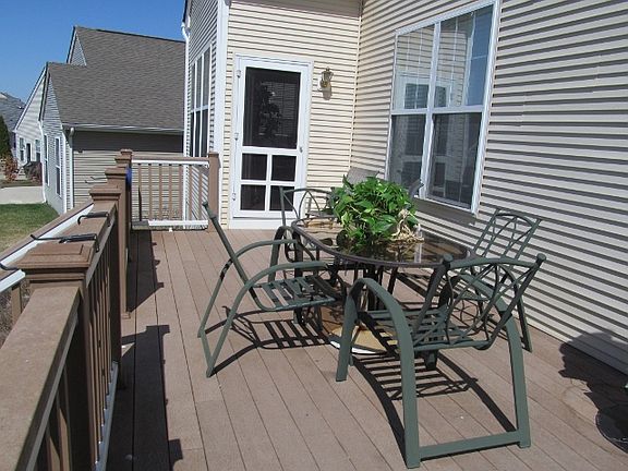 Trex Deck w/golf view