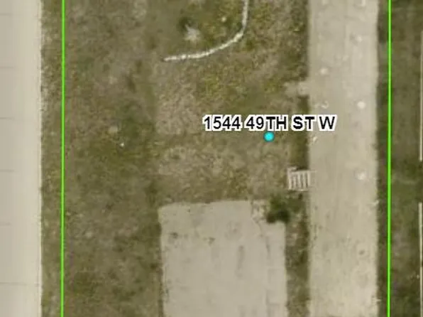 1544 49th St W, Williston, ND 58801