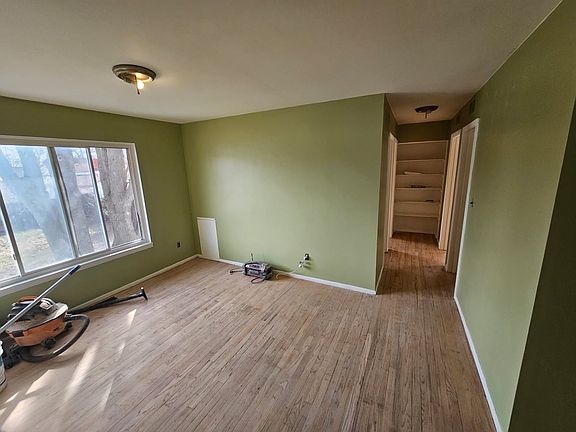 2nd image of 22414 Hayes Rd