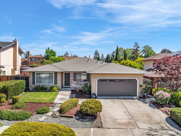 652 Pinot Blanc Way