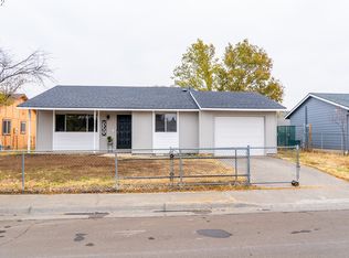 670 NE 6th St, Hermiston, OR 97838