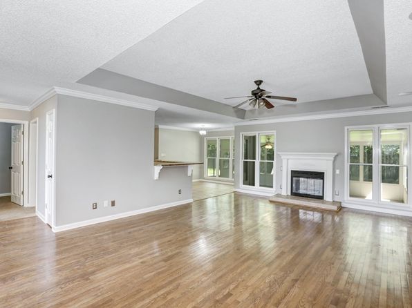 2701 King Arthur Ct SW