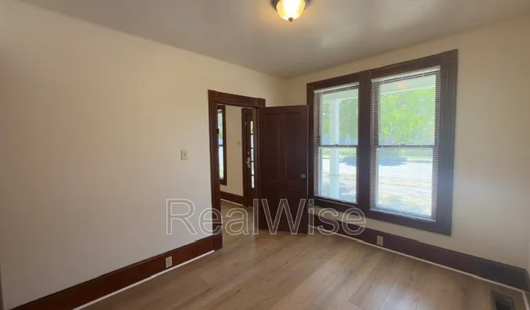 1416 SE Pine St — Photo 7