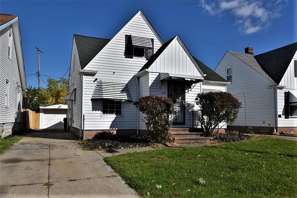 11117 Wadsworth Ave photo 1