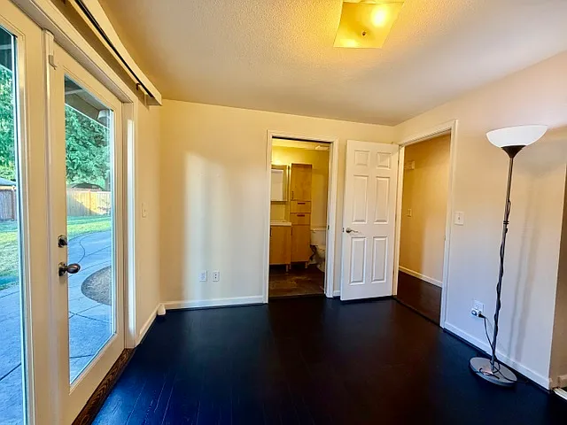 20628 NE 75th Pl — Photo 14