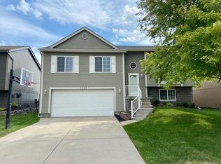 4559 N 168th Avenue Cir, Omaha, NE 68116