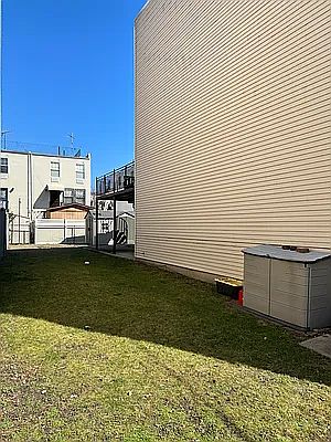 3rd image of 449 E 144th St