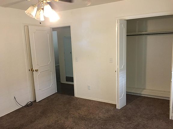 Master with 2 closets