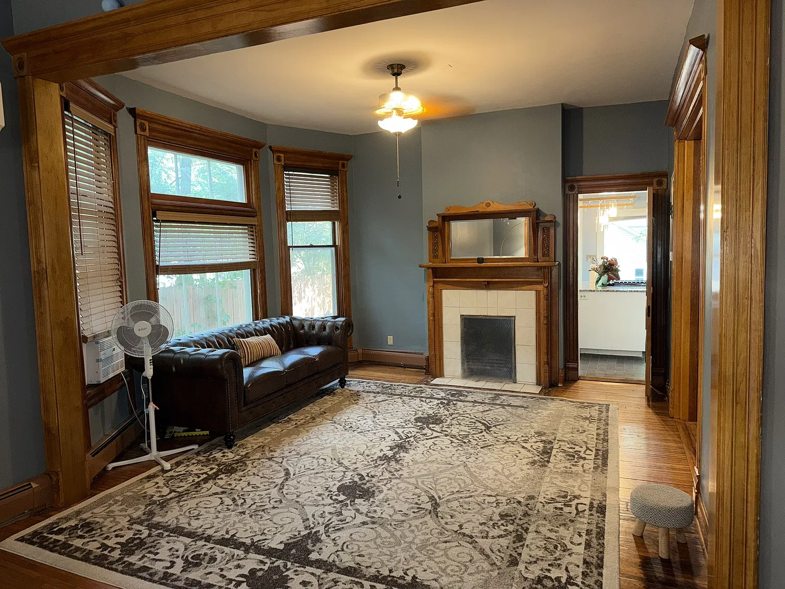 Charming 4BR duplex — Photo 2