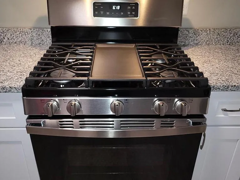 10625 Montrose Ave #201 — Photo 5