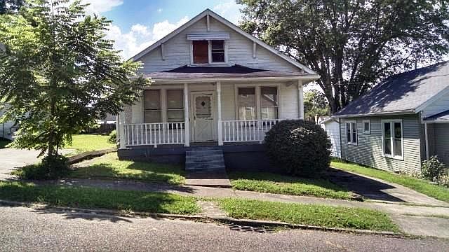 1st image of 2817 Brant Ave