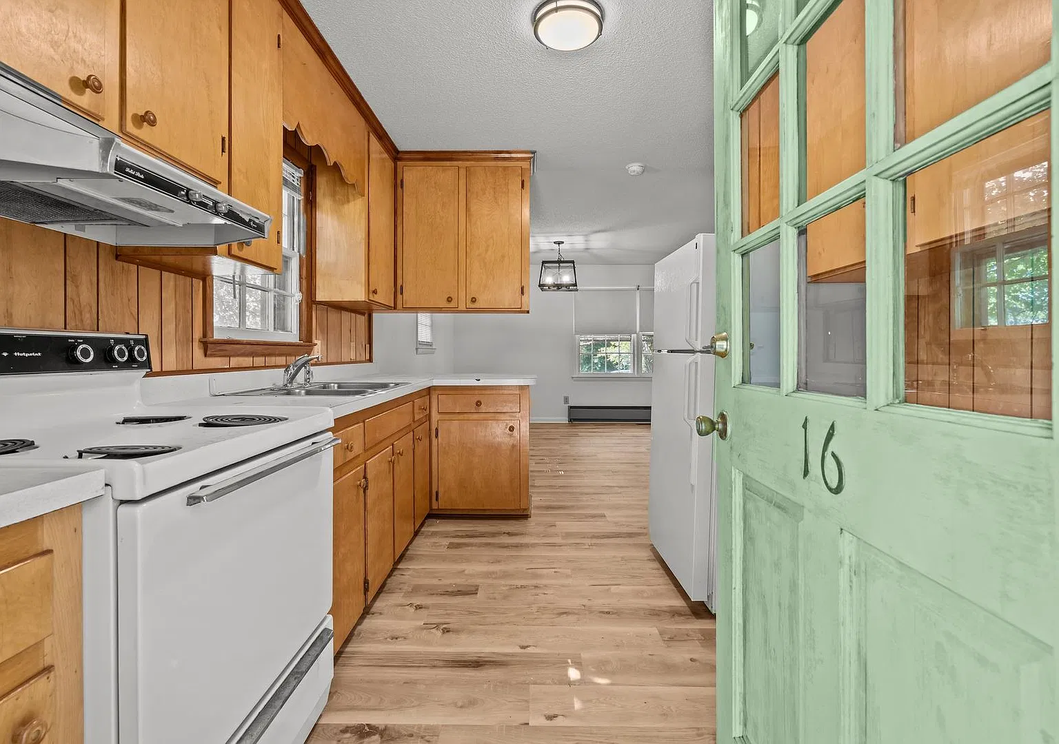 Newley Renovated Duplex in Lillington — Photo 2