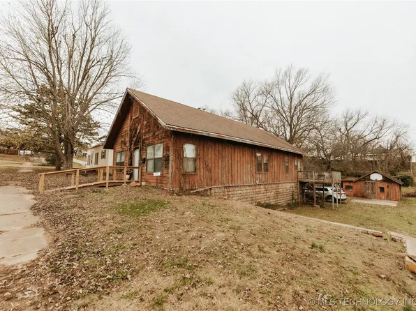 907 5th St, Pawnee, OK 74058