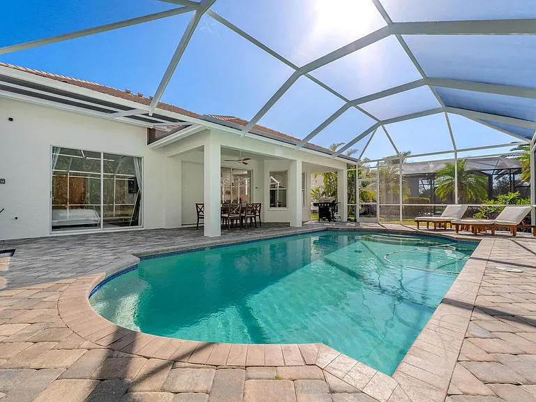 25600 Springtide Ct — Photo 34