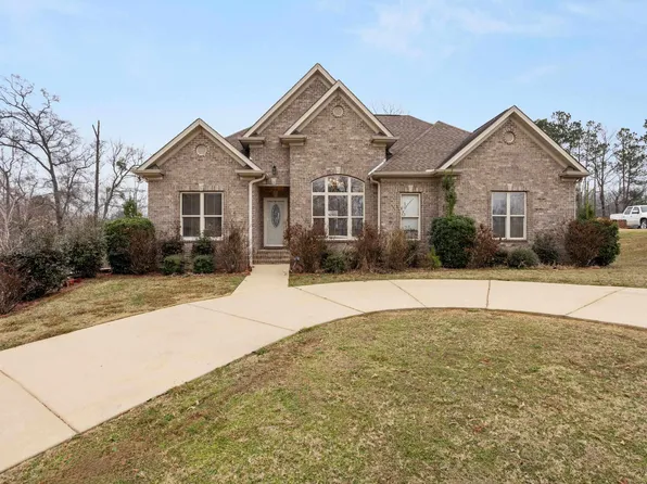 3013 Larkspur Ln, Helena, AL 35022