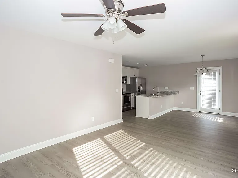 222 Arey Ave — Photo 4