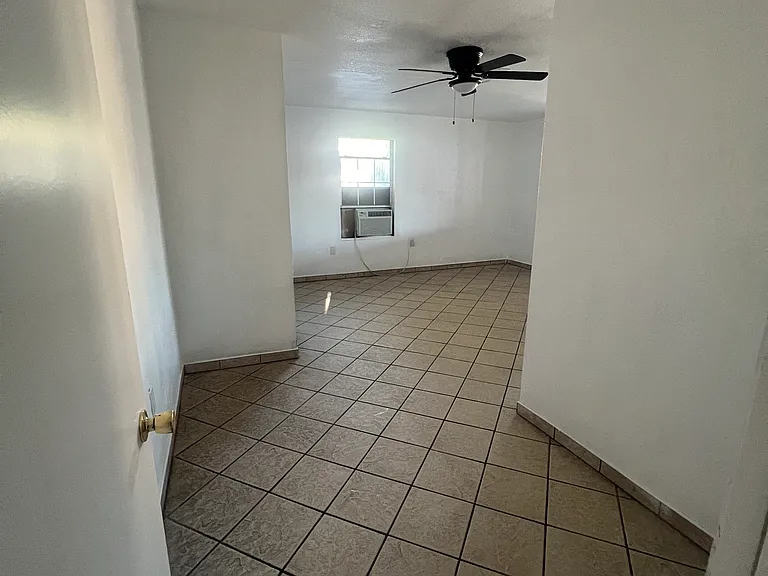409 Fabian St — Photo 11